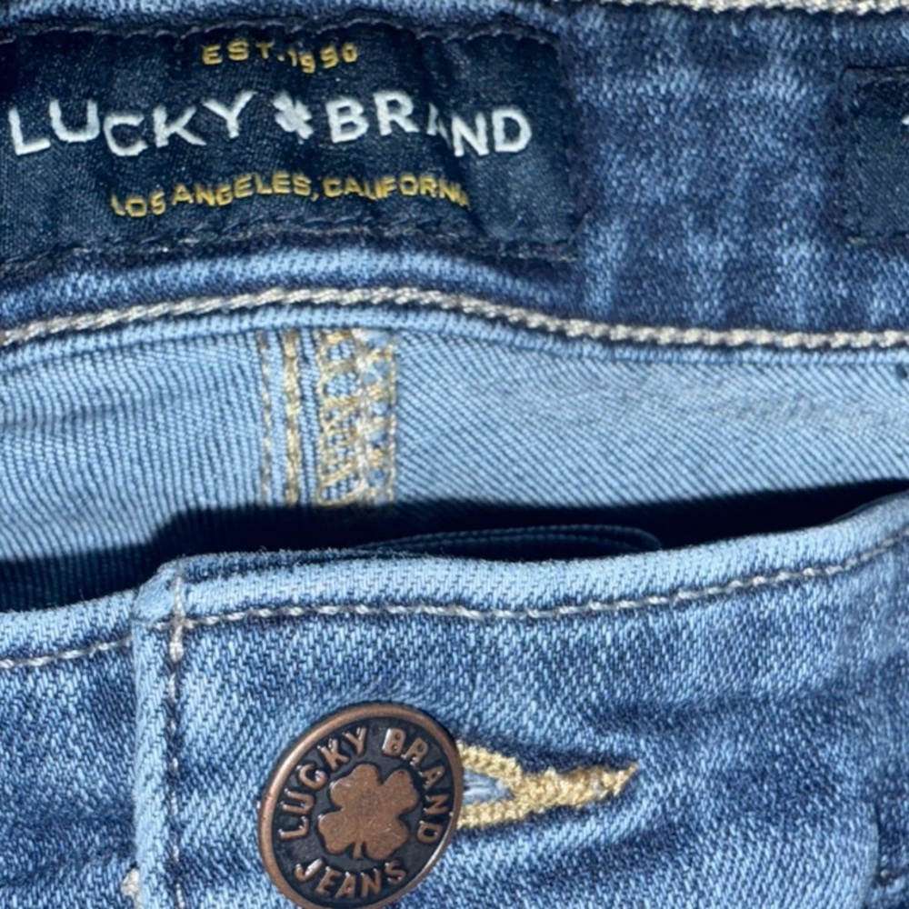 Women’s lucky Brand Jeans Sz 14/22 - Picture 2 of 4